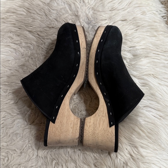 Ann Taylor Loft black suede clogs with a wooden heel and silver studs size 7.5M - Picture 3 of 9